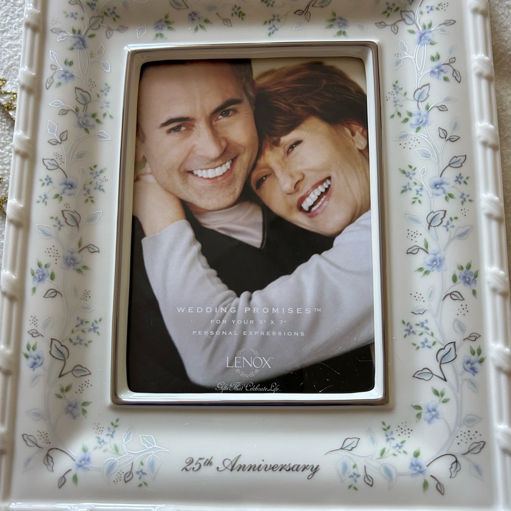 Lenox 25th Anniversary Floral Picture Frame